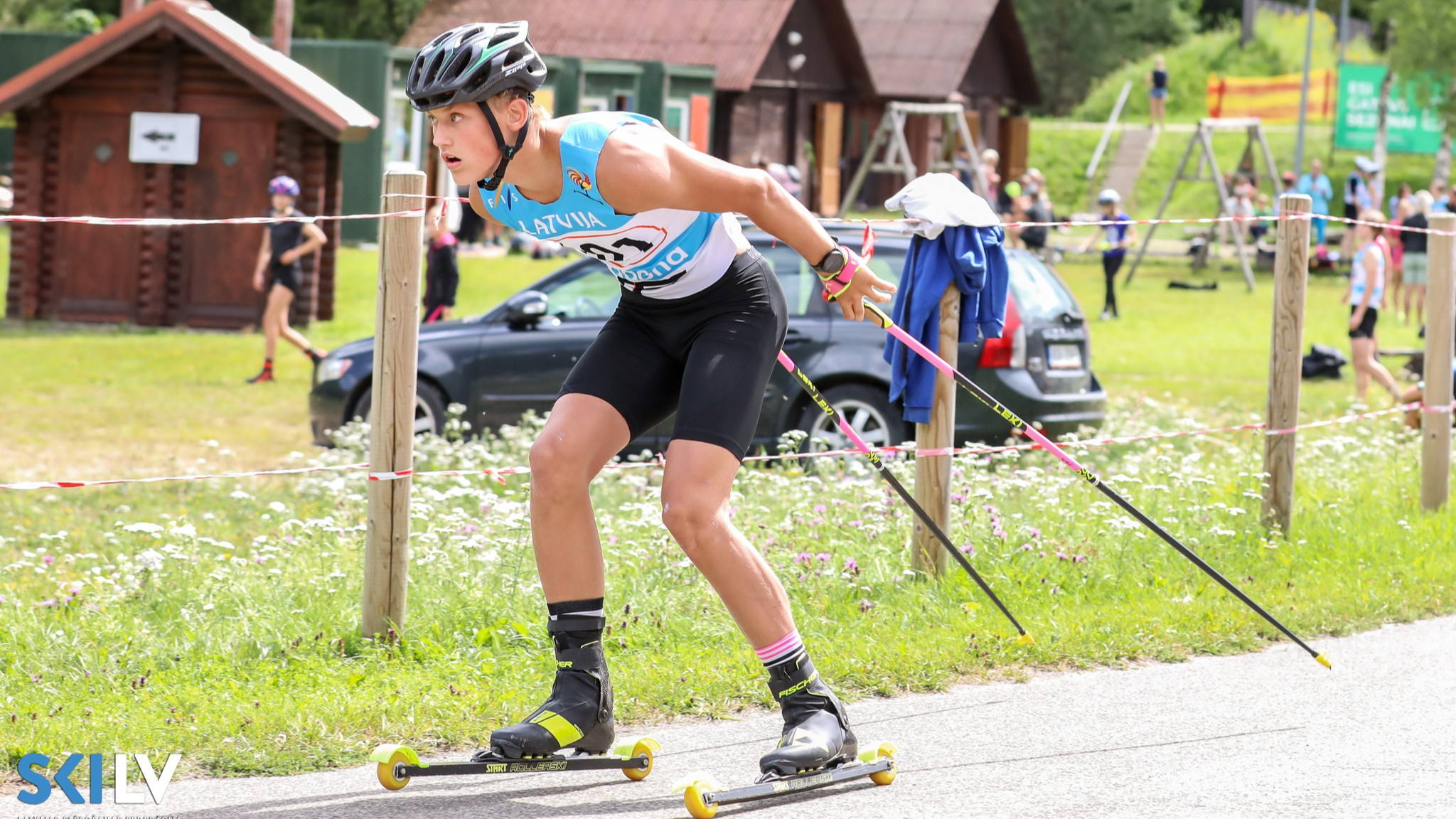 “Arkādija” jaunie slēpotāji izcīna pilnu medaļu komplektu Latvijas čempionātā rollerslēpošanā Madonā 