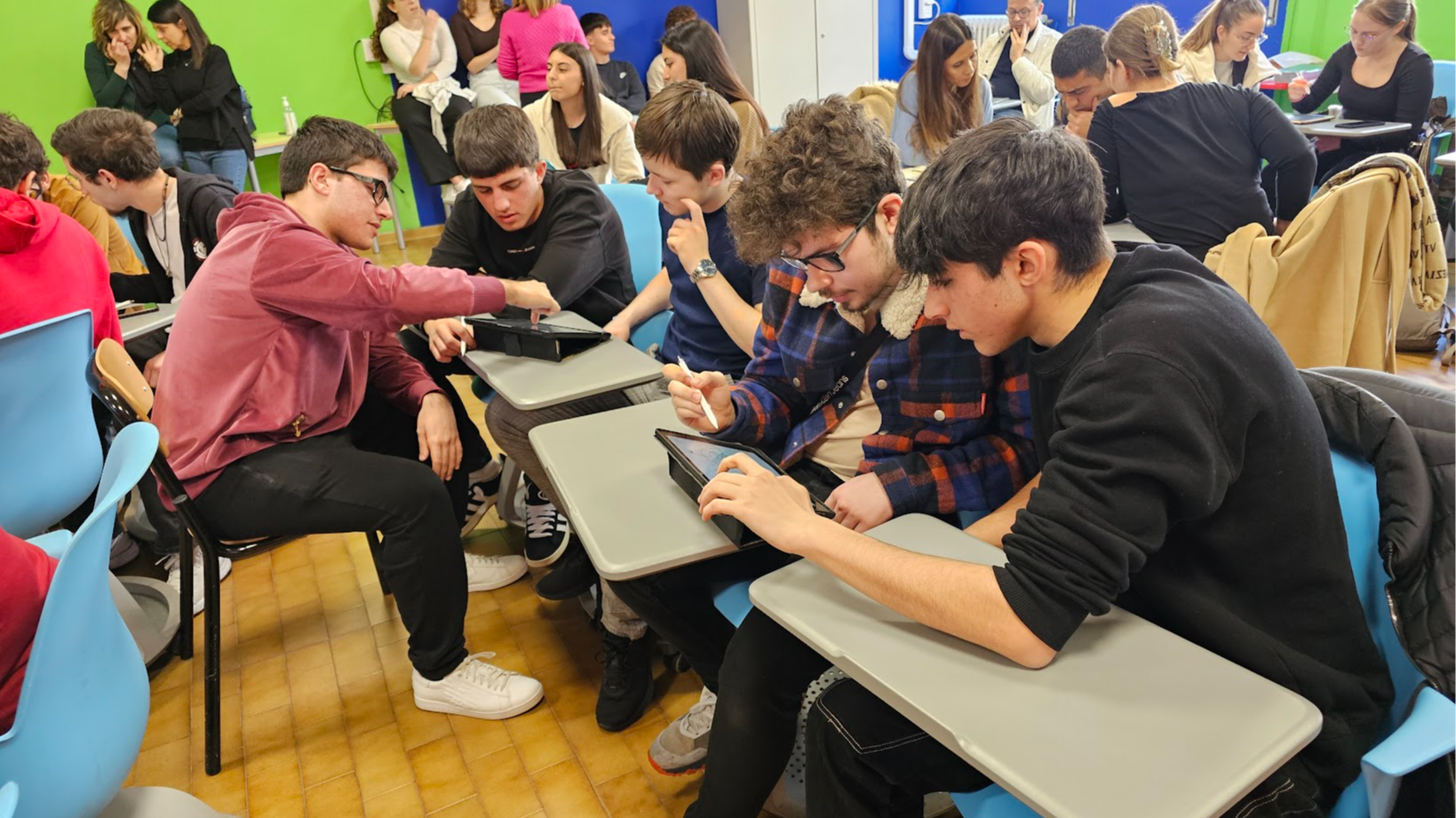 Rīgas 25. vidusskolas skolēni Itālijā pilnveido savas digitālās prasmes