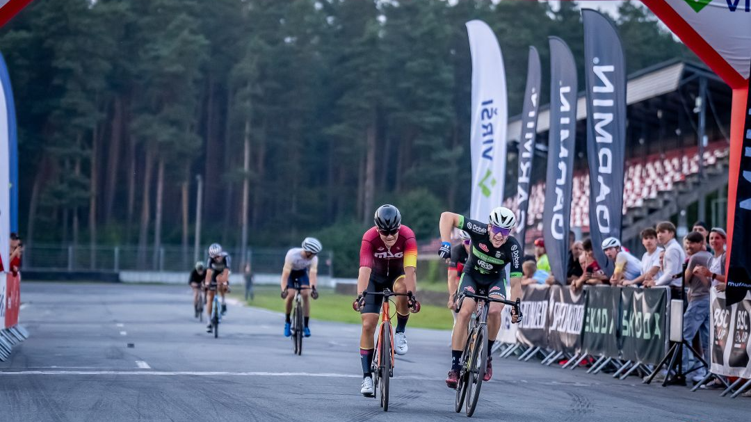 Reinfelds un Lekavičiūtė triumfē Rīgas atklātajā čempionātā šosejas riteņbraukšanā