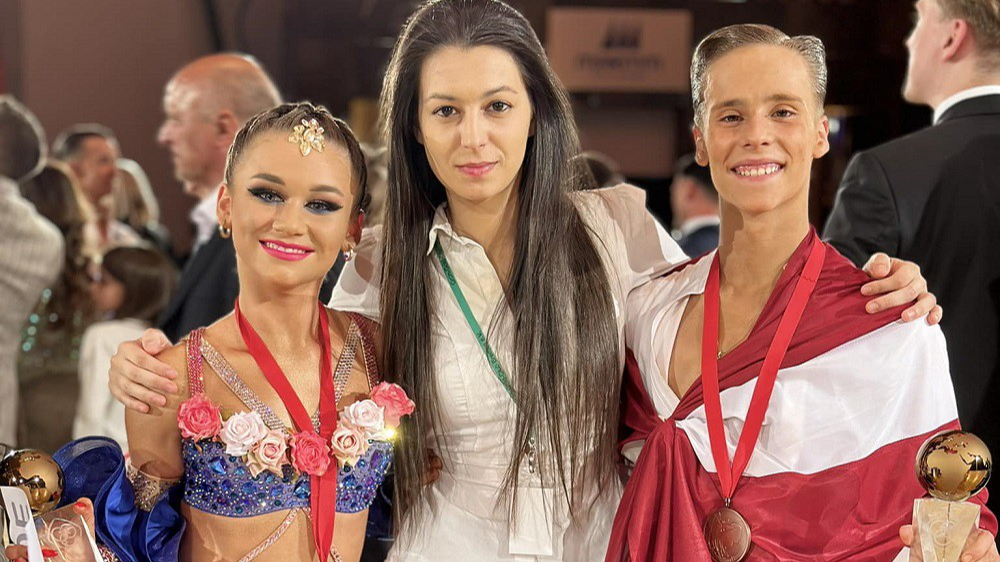 Latvijas pāris izcīna bronzu pasaules junioru čempionātā Latīņamerikas dejās